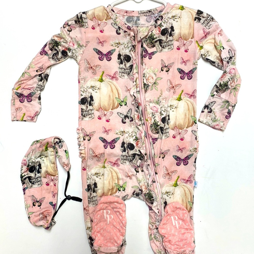 posh peanut Francesca Halloween Ruffled Zipper Footie with matching headband